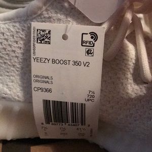 Yeezy 350 V2 Cream whites